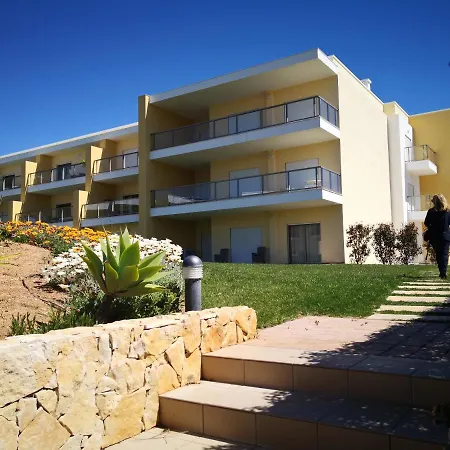 Апартаменты Spacious In With Pool And Terrace Албуфейра