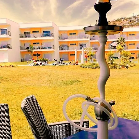 Appartement Spacious In With Pool And Terrace