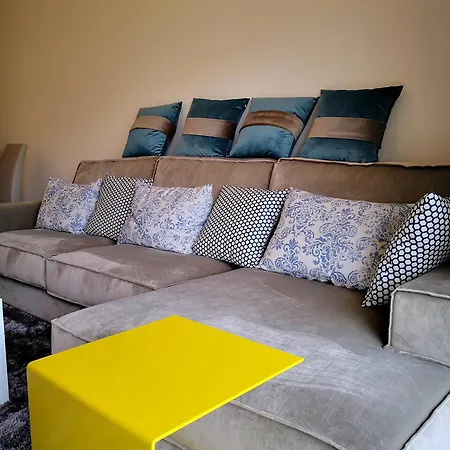 Spacious In With Pool And Terrace *