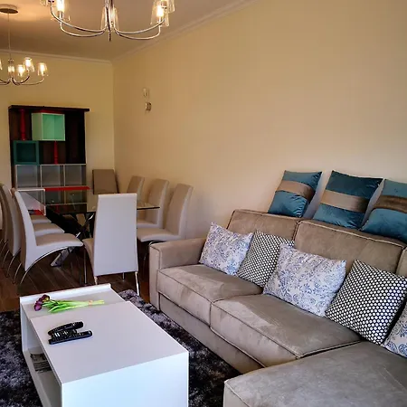 Spacious In With Pool And Terrace Albufeira