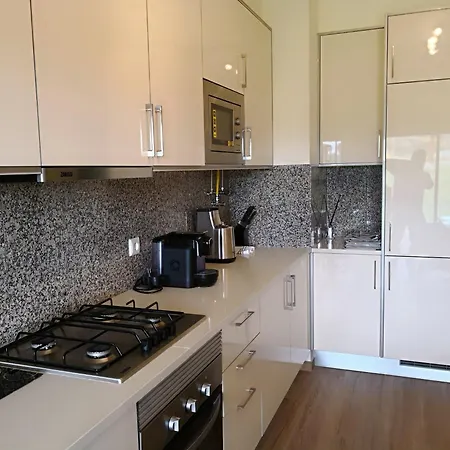 Apartment Spacious In With Pool And Terrace