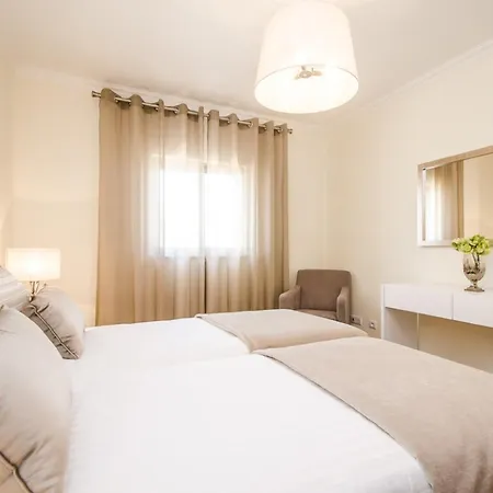 Spacious In With Pool And Terrace *