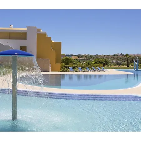 Spacious In With Pool And Terrace Albufeira