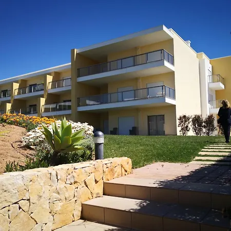 Spacious In With Pool And Terrace Apartment *