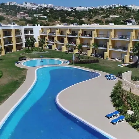 Spacious In With Pool And Terrace