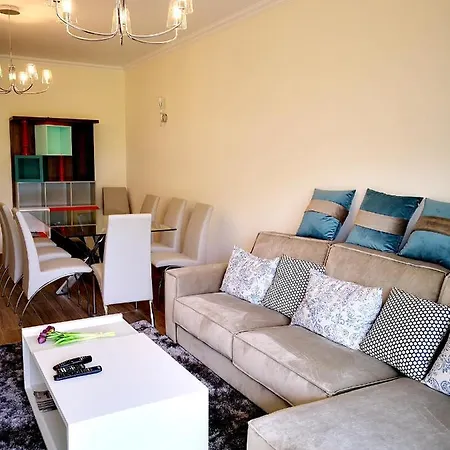 Spacious In With Pool And Terrace אלבופיירה