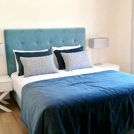 Spacious In With Pool And Terrace * אלבופיירה